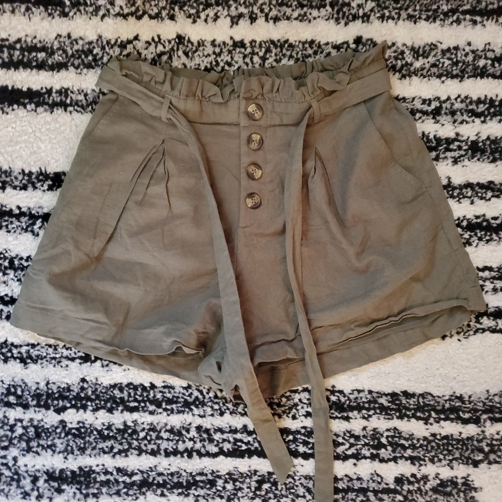 AE High waisted front runner Short